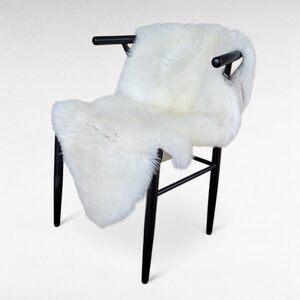 Silky Lux sheepskin White, Tan + Gray 47" x 29"